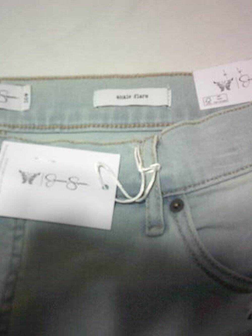 NEW JESSICA SIMPSON LIGHT WASH JEANS SIZE 16w PLUS ANKLE FLARE DAISY DESIGN ๐ฉ - Picture 2 of 9